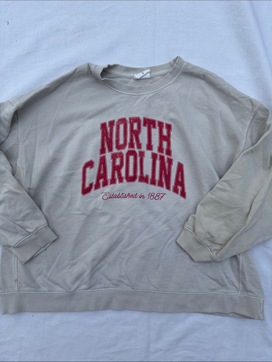 ivy and cloth Sweaters - North Carolina Crewneck Sweater in Beige with Red Logo